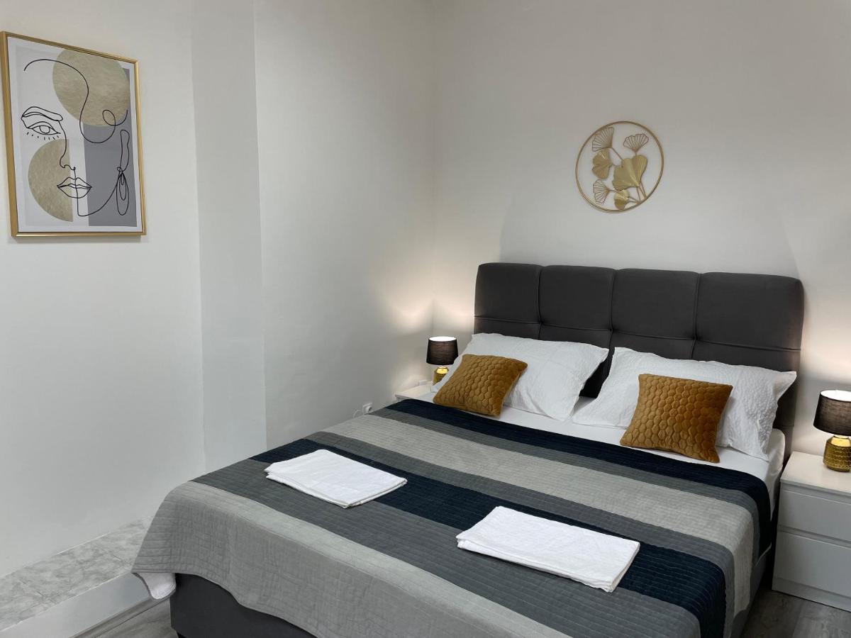 Apartment Studio Beauty In Centar Пула Екстериор снимка