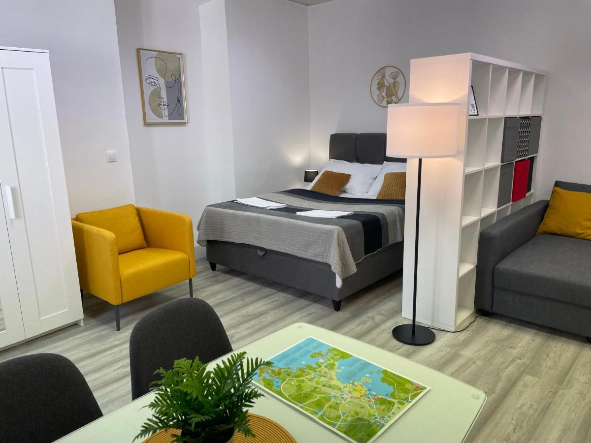 Apartment Studio Beauty In Centar Пула Екстериор снимка
