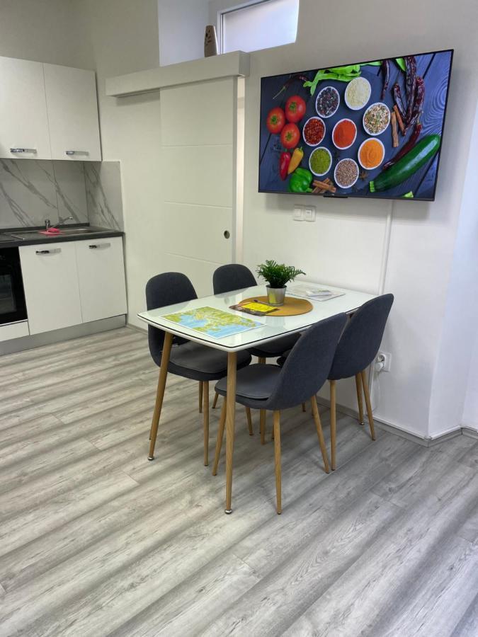 Apartment Studio Beauty In Centar Пула Екстериор снимка