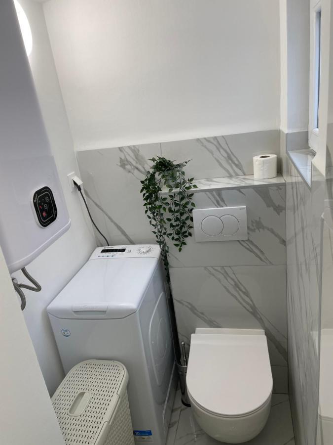 Apartment Studio Beauty In Centar Пула Екстериор снимка
